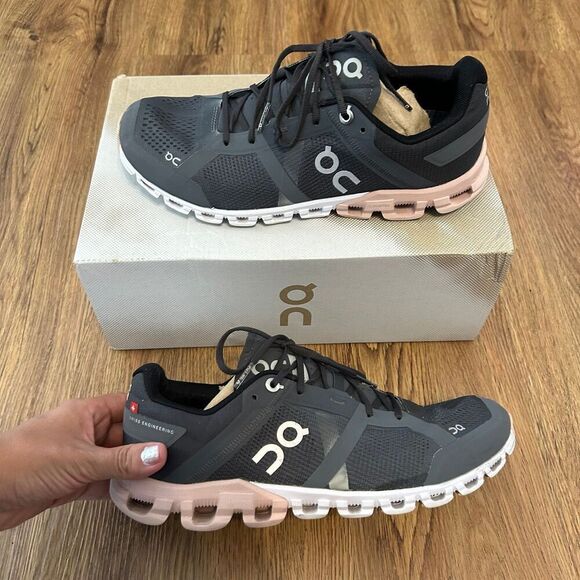 On Running Shoes - On CLOUDFLOW black running athletic training lace up shoes sneakers women’s 8